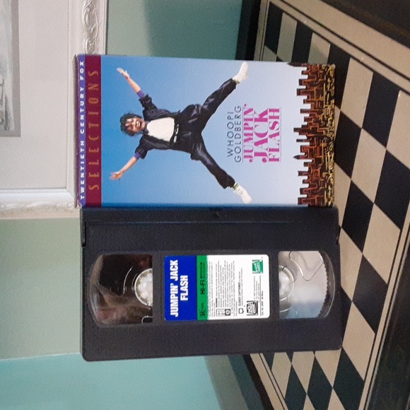 Jumpin' Jack Flash 1986 ‧ Comedy/Spy ‧ 1h 40m vhr tape - Picture 3 of 4